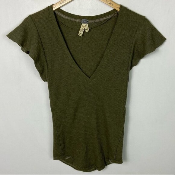 Free People‎ Moss Green Flutter Sleeve Tee Size XS V-Neck Knit Moss Short Boho - Picture 12 of 12